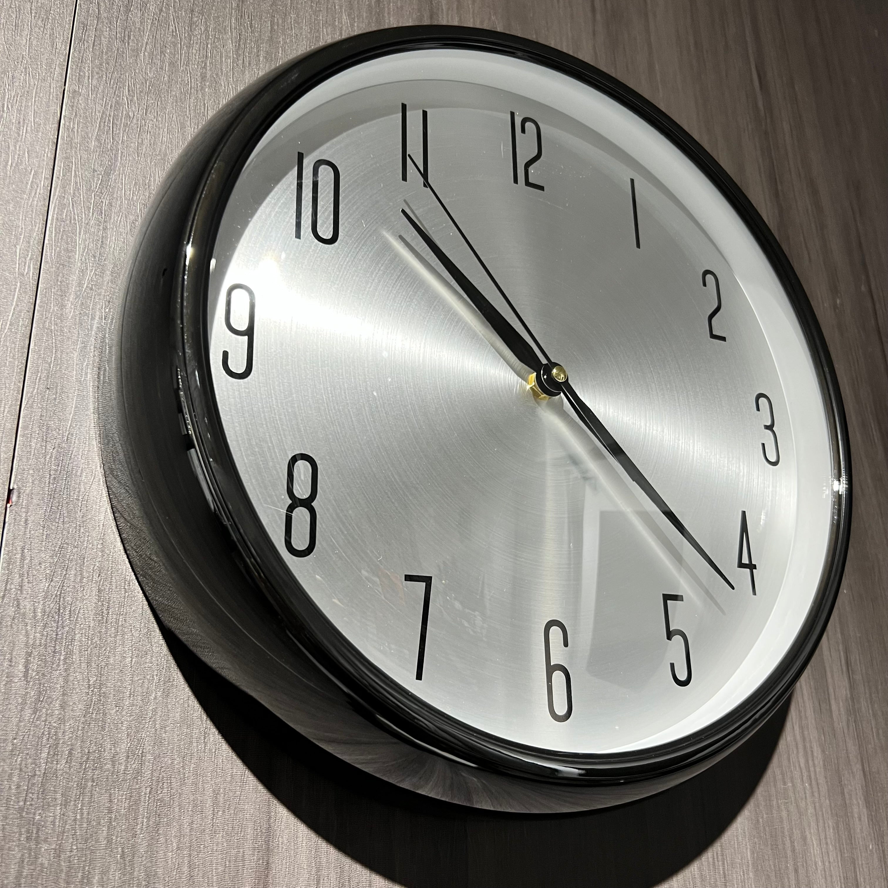 Black Round Wall Clock