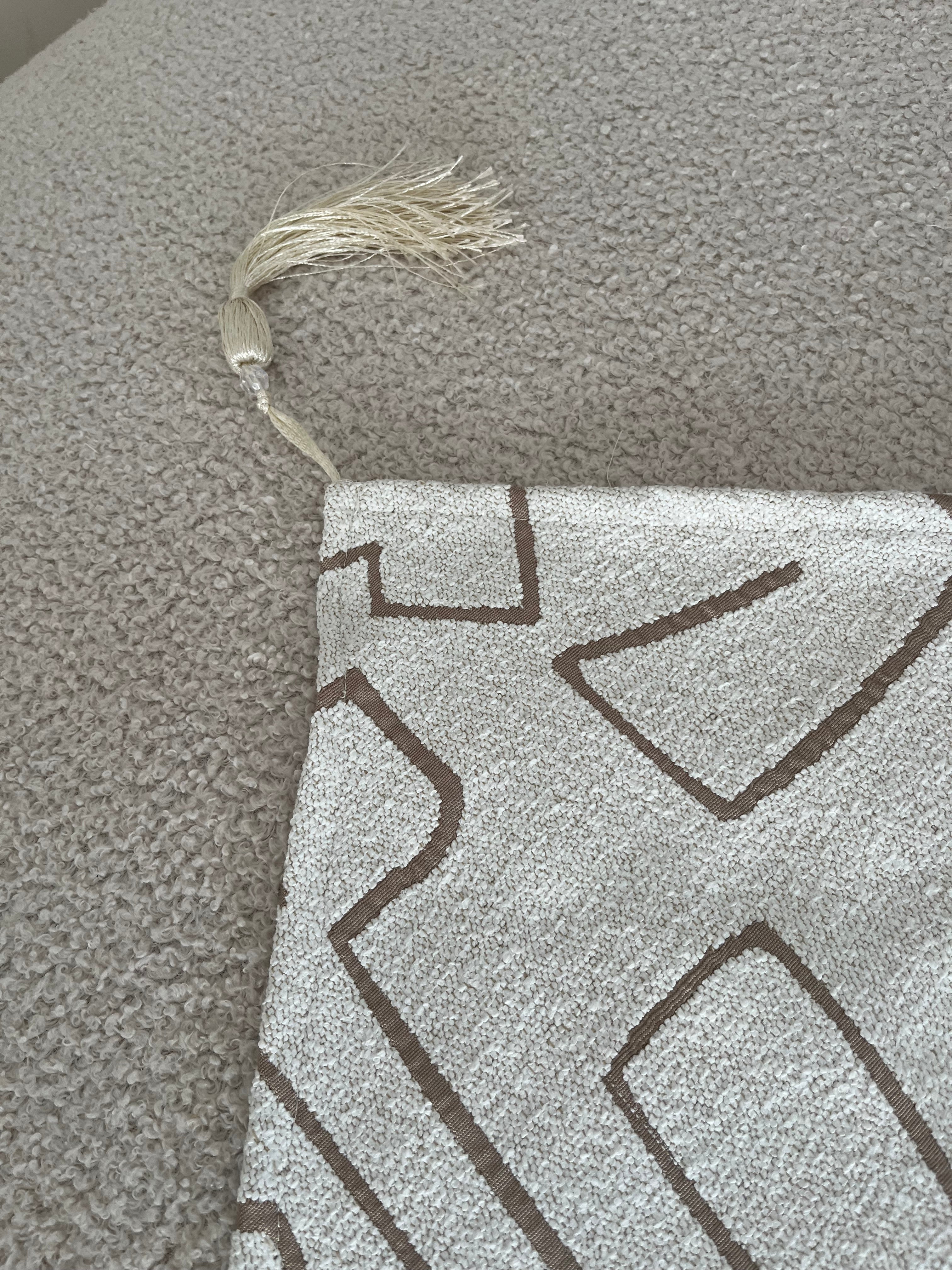 Maze Flow Cushion - Figi Home