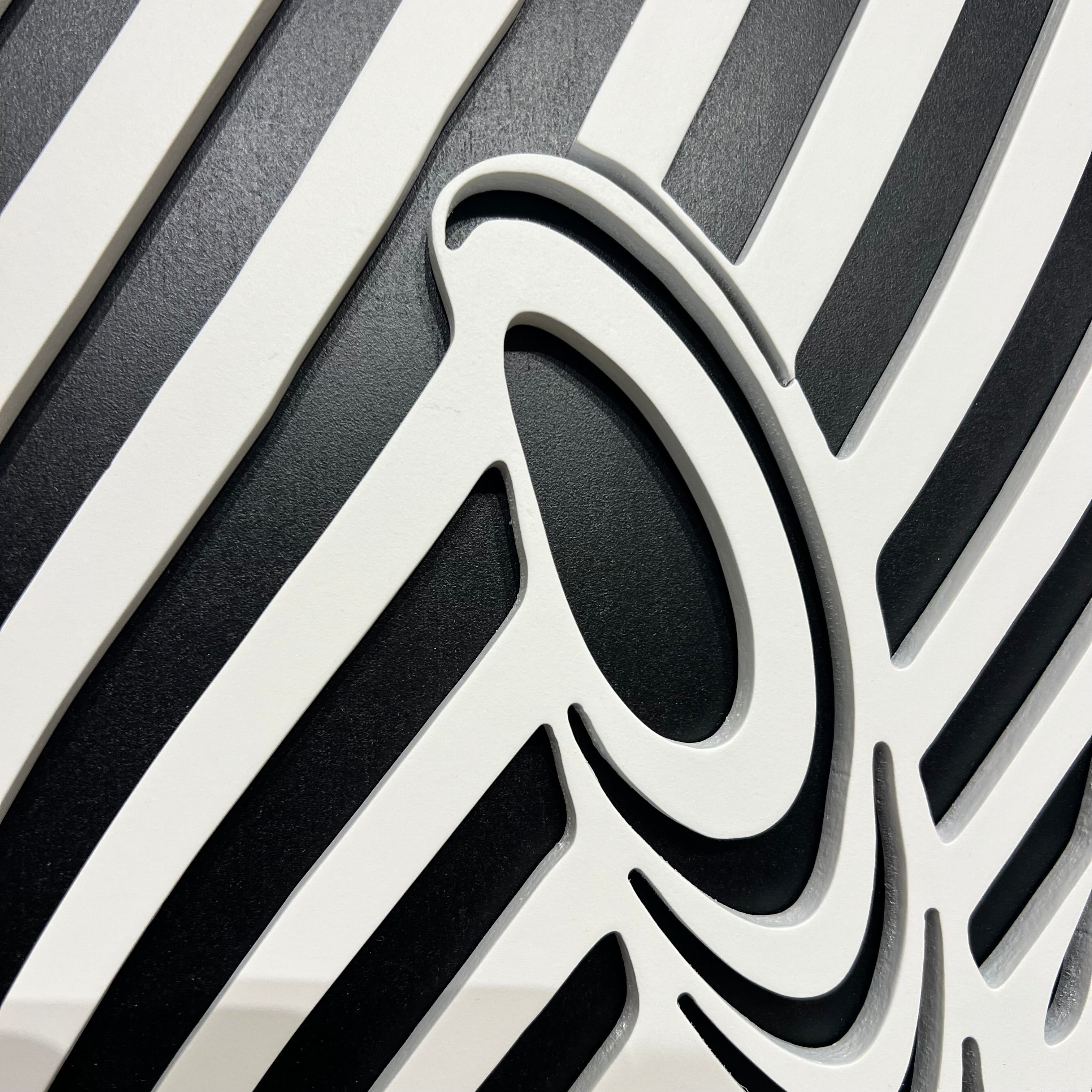 Monochrome Pulse