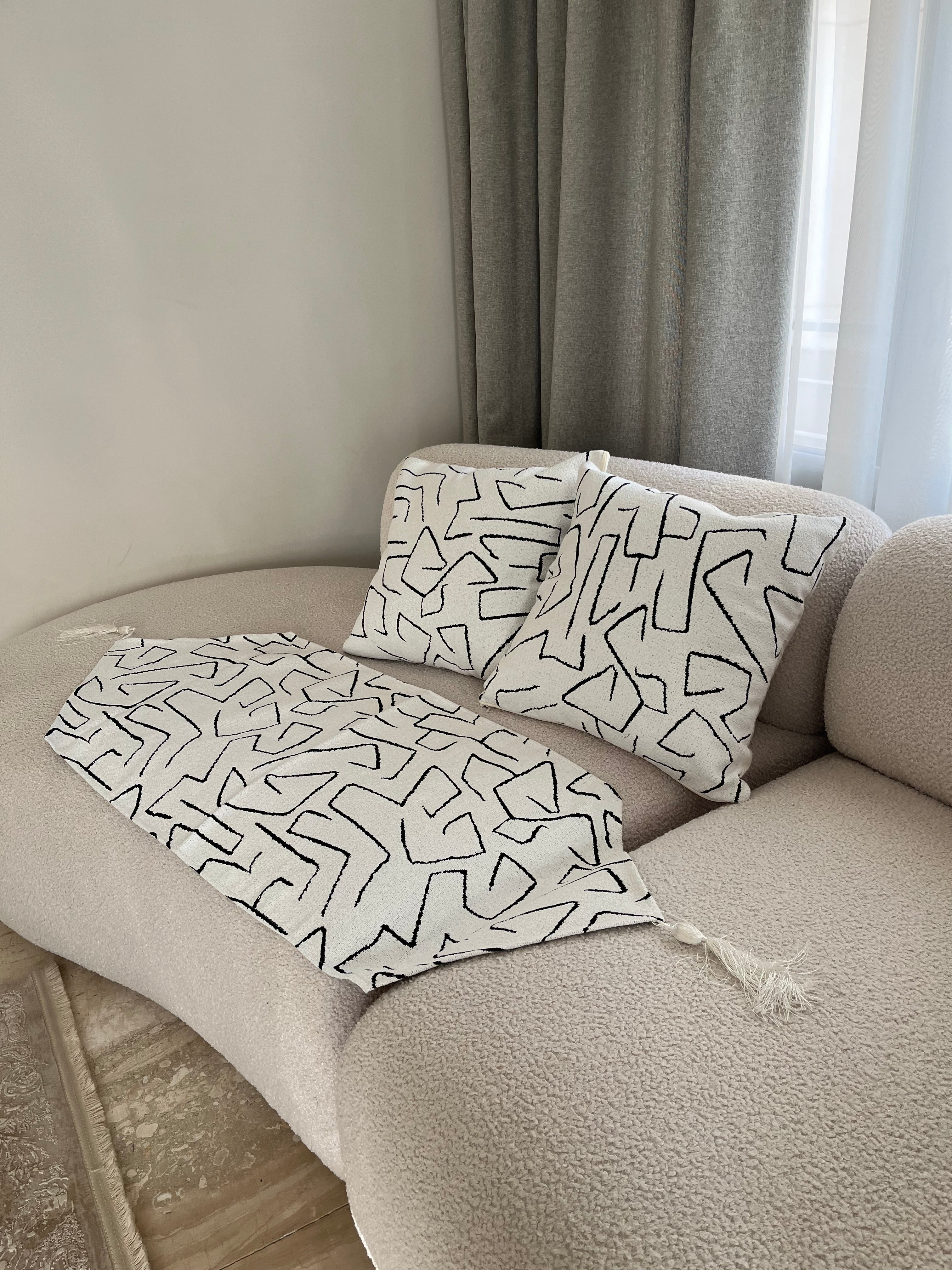 Maze Flow Cushion - Figi Home