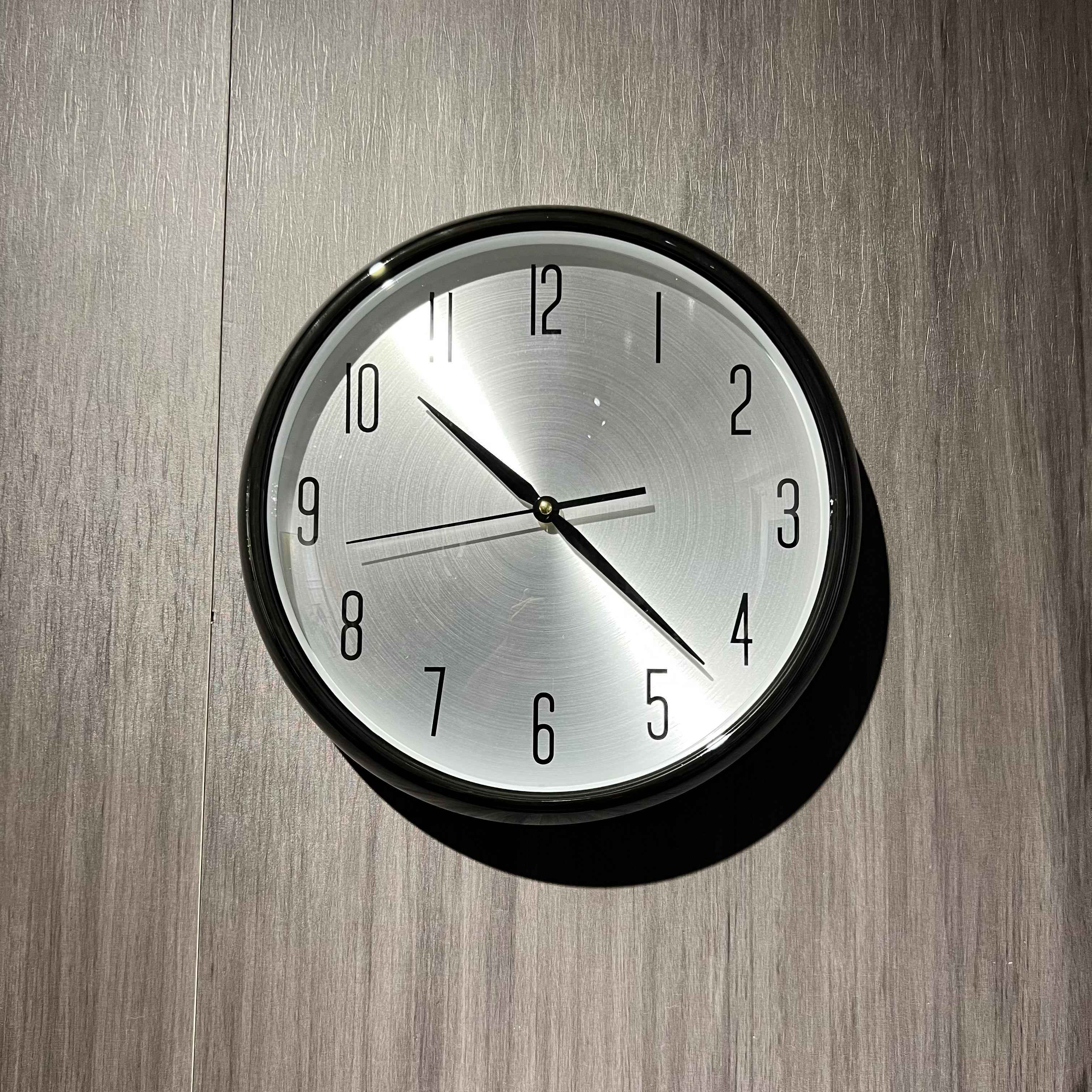 Black Round Wall Clock