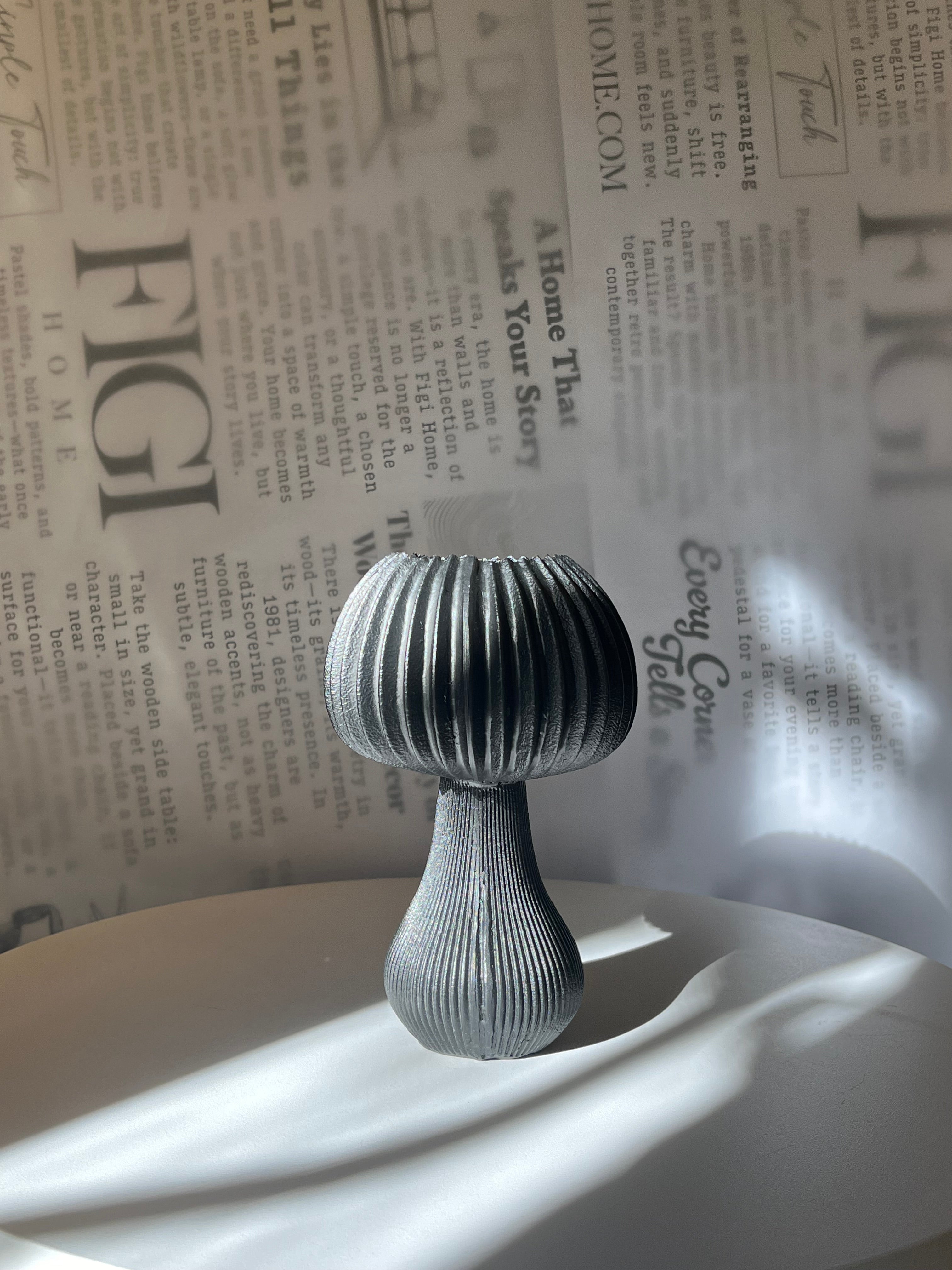 Ribbed Mushroom vase - Figi Home