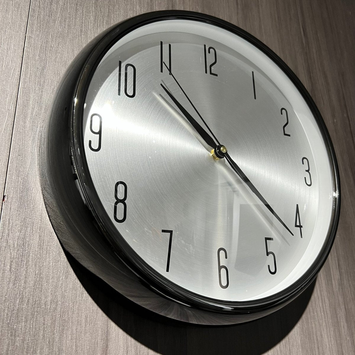 Black Round Wall Clock - Figi Home