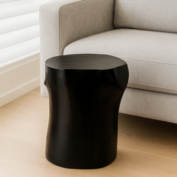 Veyra Noir – Black Wooden Side Table with Smooth Organic Form