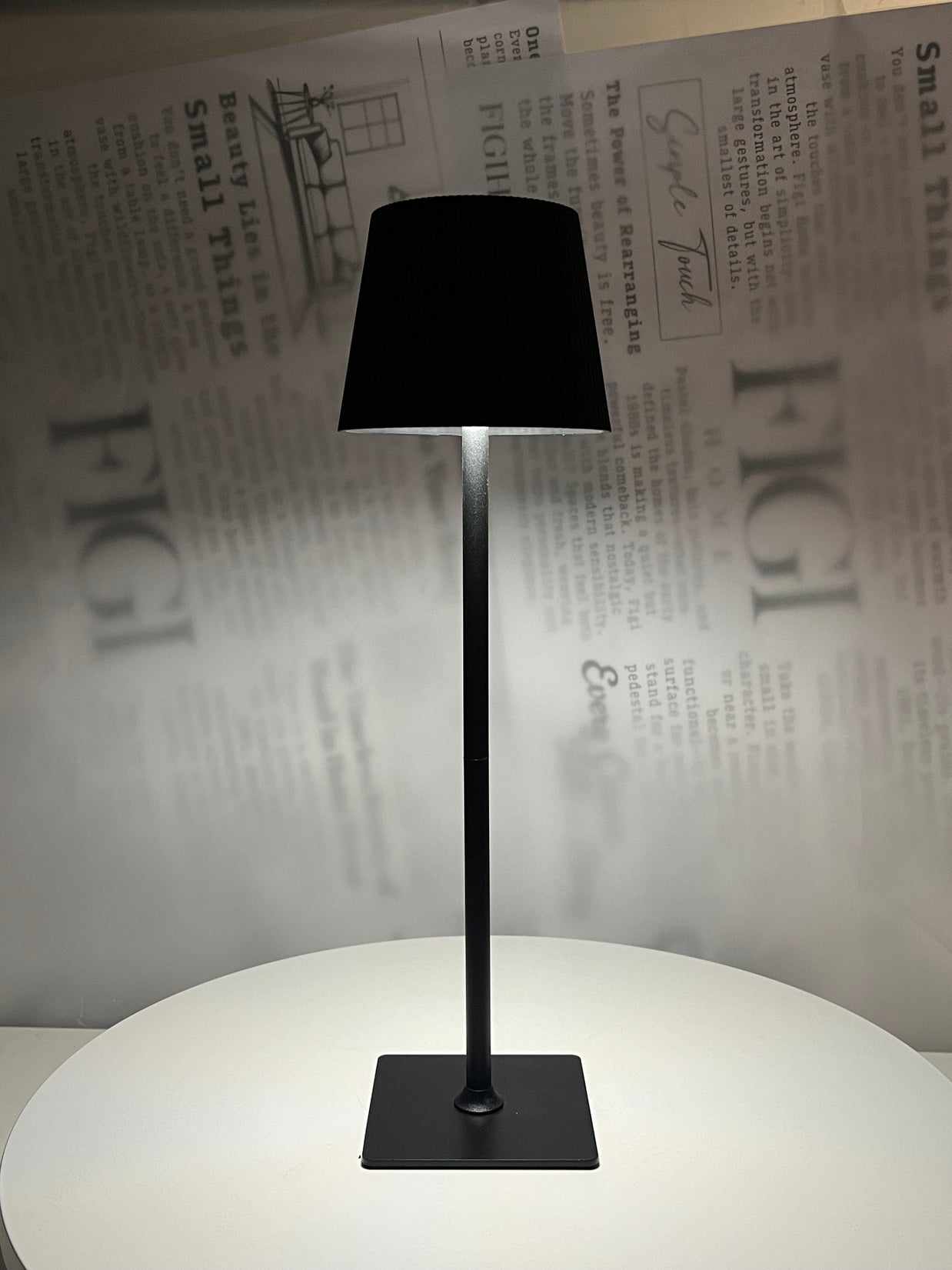 LUMO Minimalist Metal Lamp