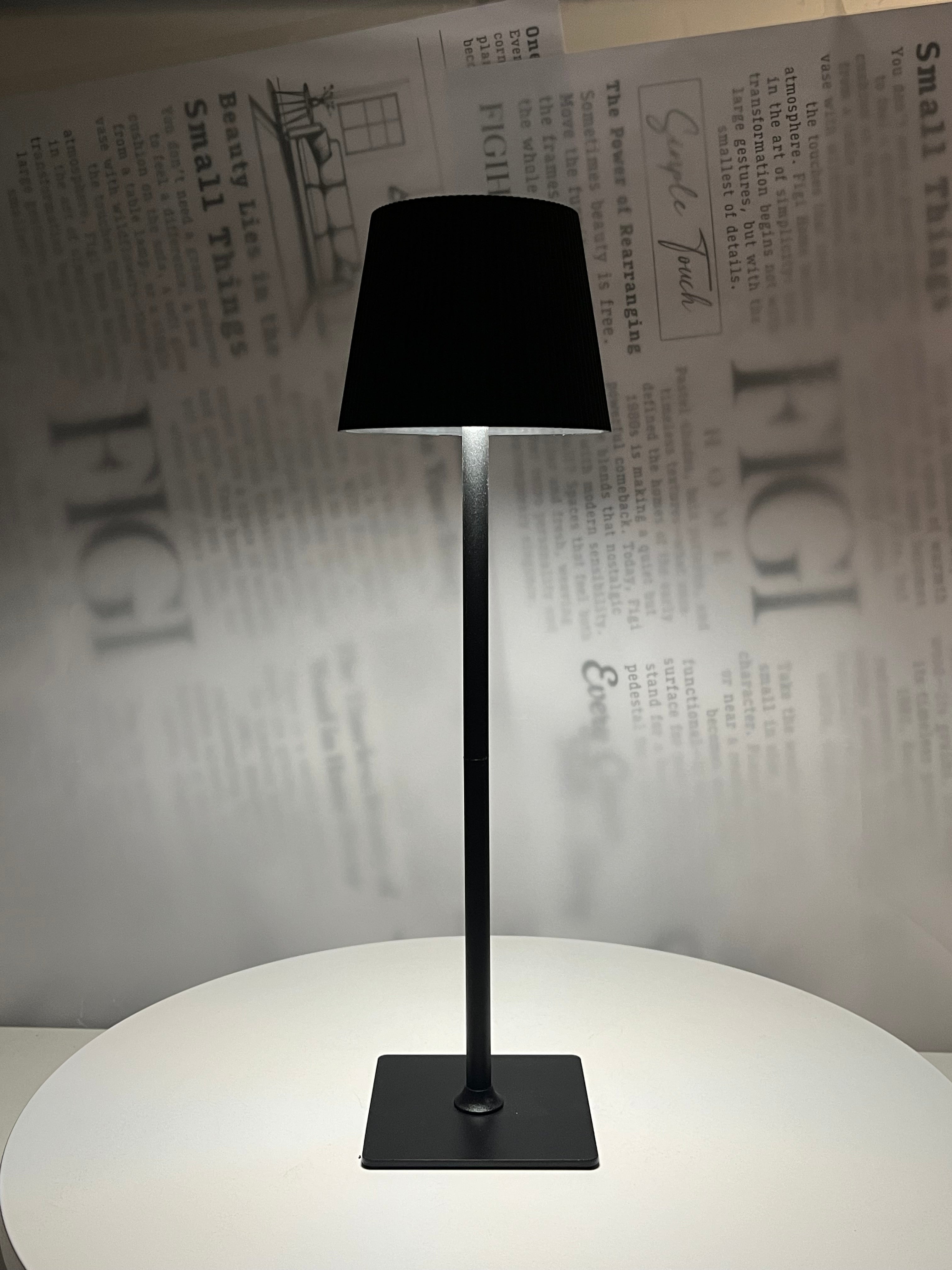 LUMO Minimalist Metal Lamp