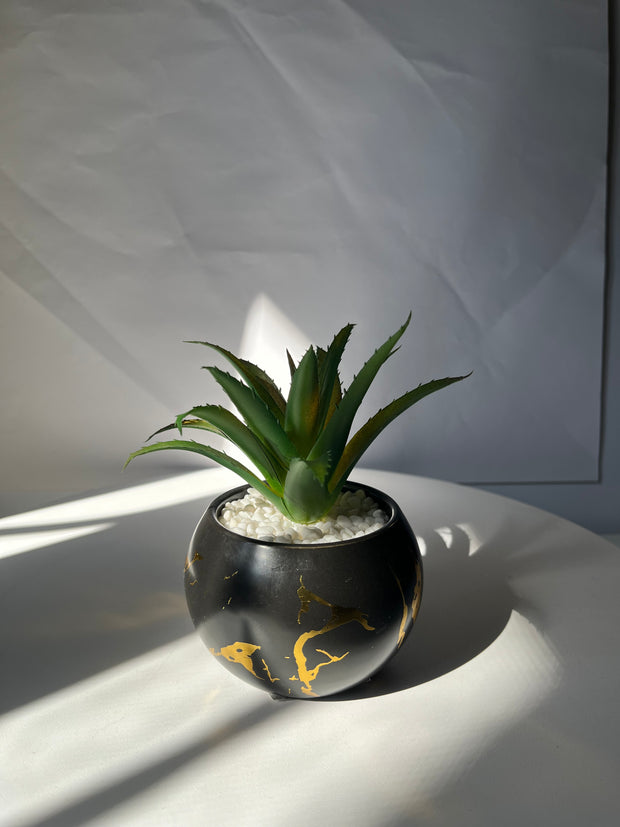 Marlo Sphere Planter