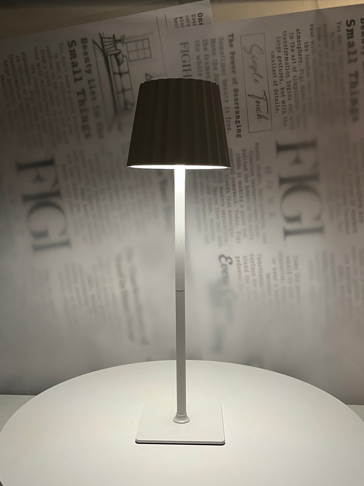 LUMO Minimalist Metal Lamp