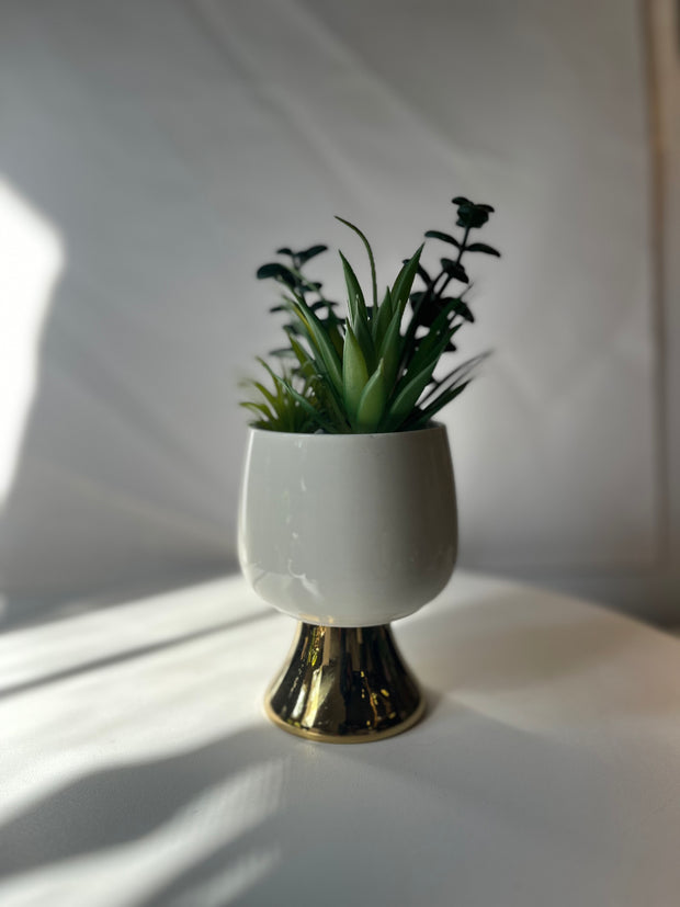 Eros Pedestal Planter