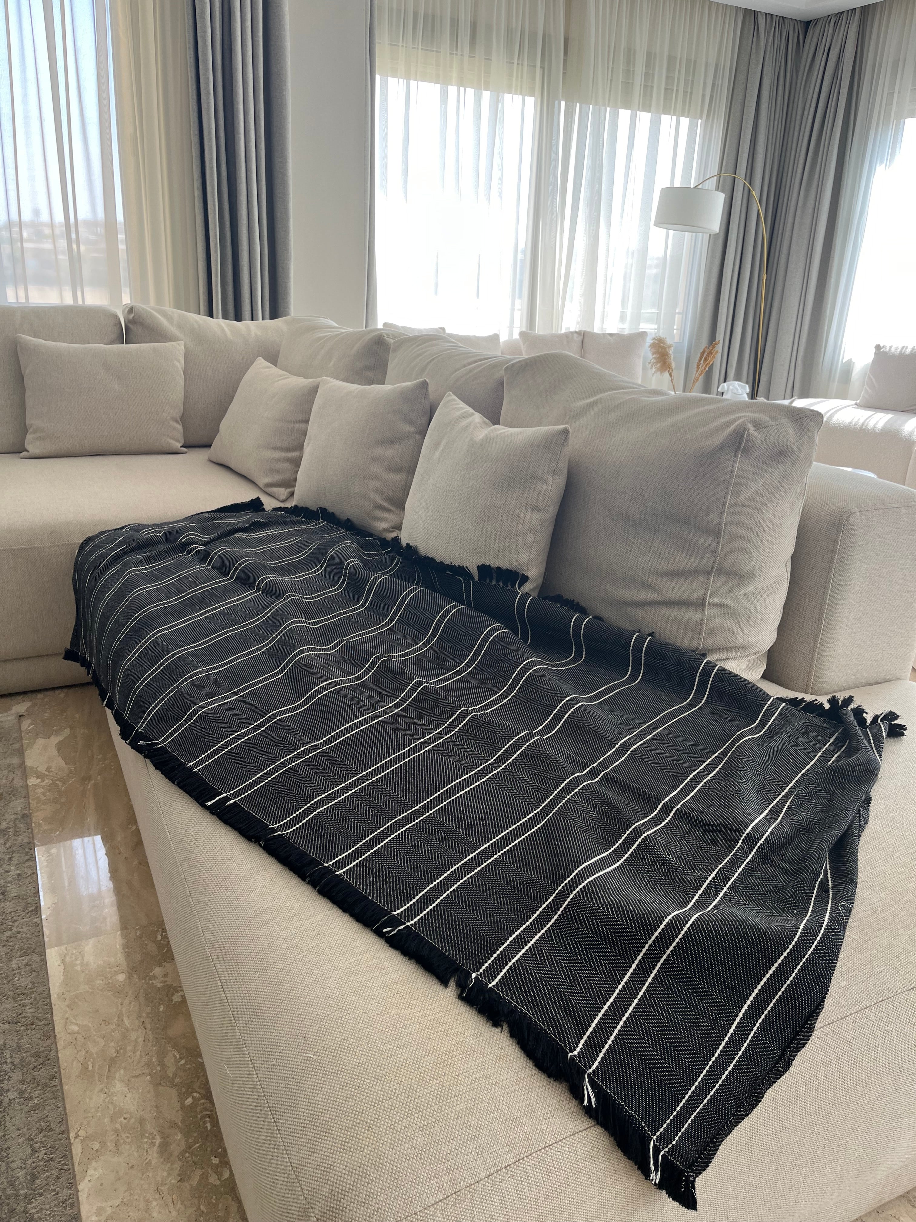 Seren Black Linen-Cotton Throw