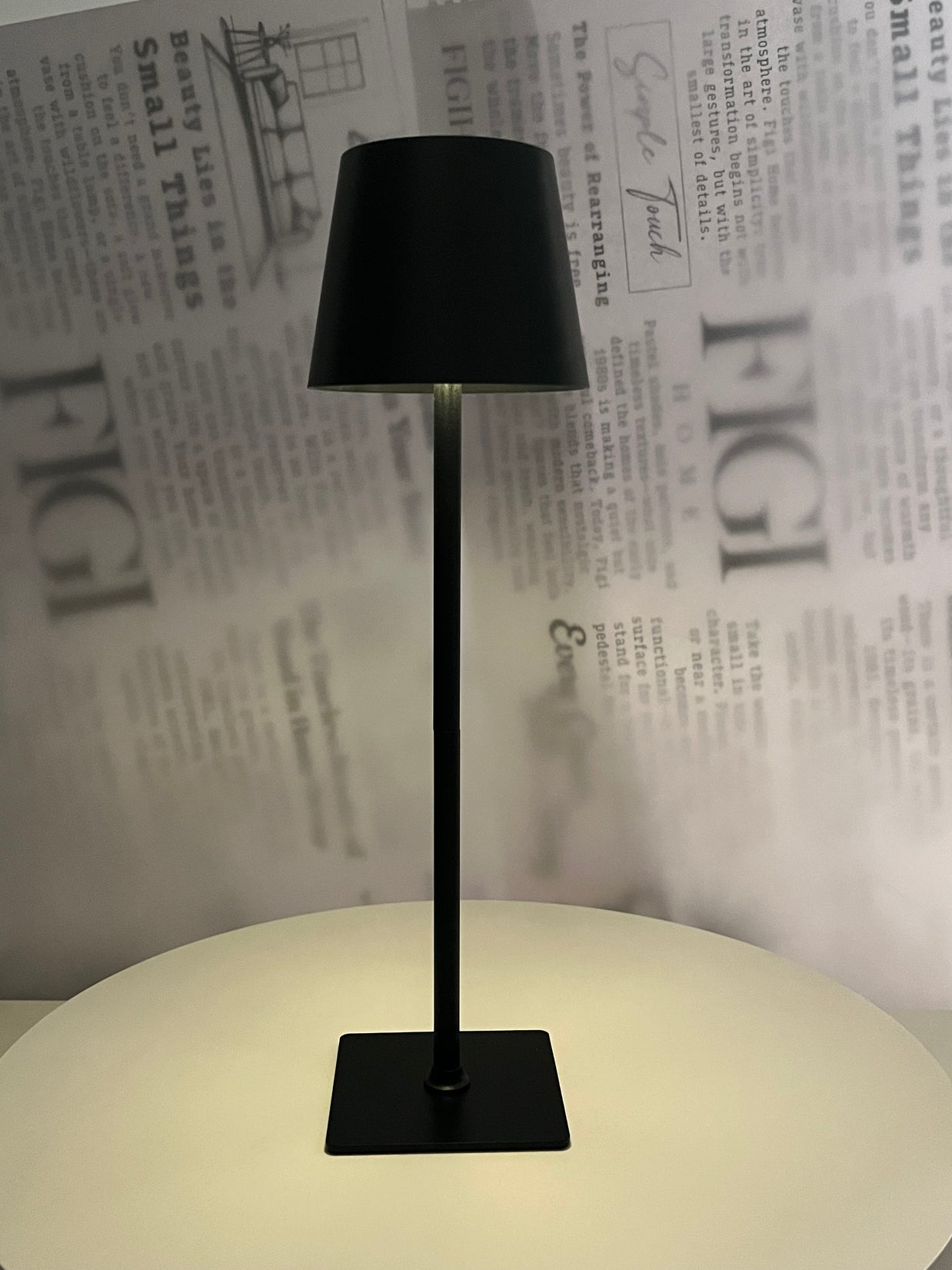 LUMO Minimalist Metal Lamp
