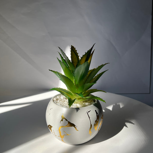 Marlo Sphere Planter