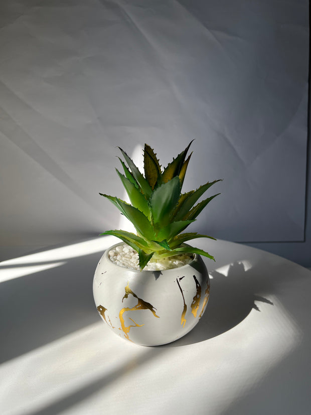 Marlo Sphere Planter