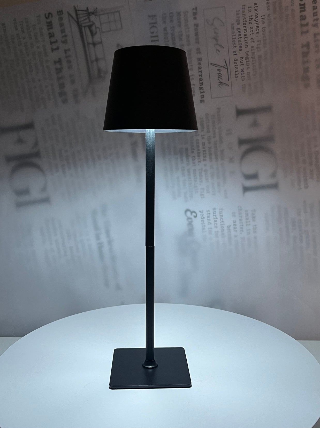 LUMO Minimalist Metal Lamp