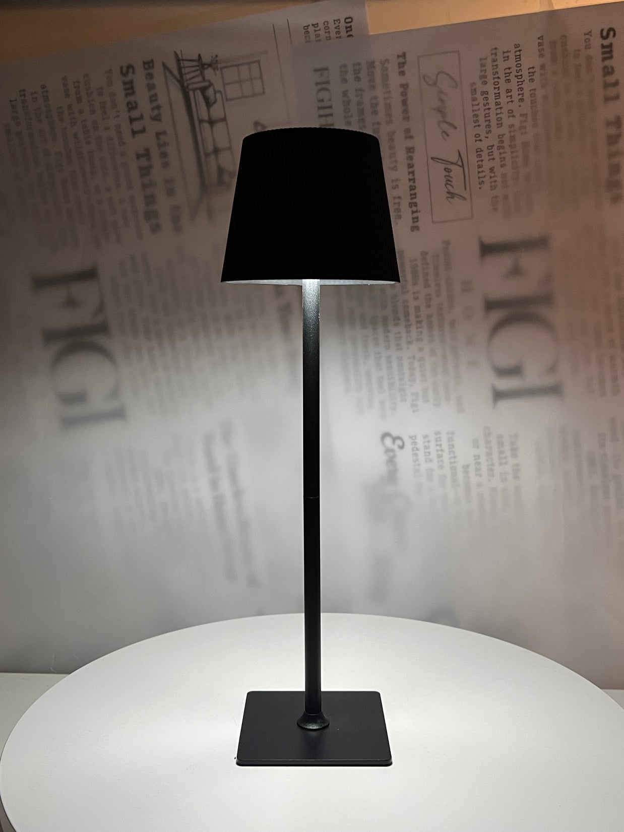 LUMO Minimalist Metal Lamp