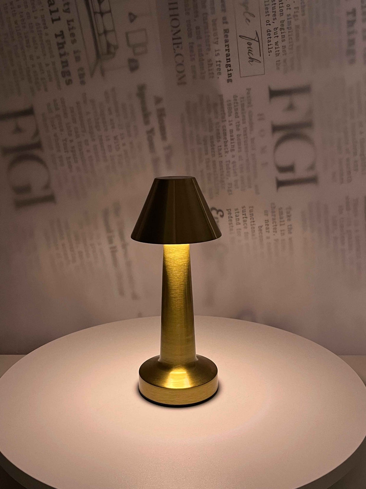 AURA Brass Wall Lamp