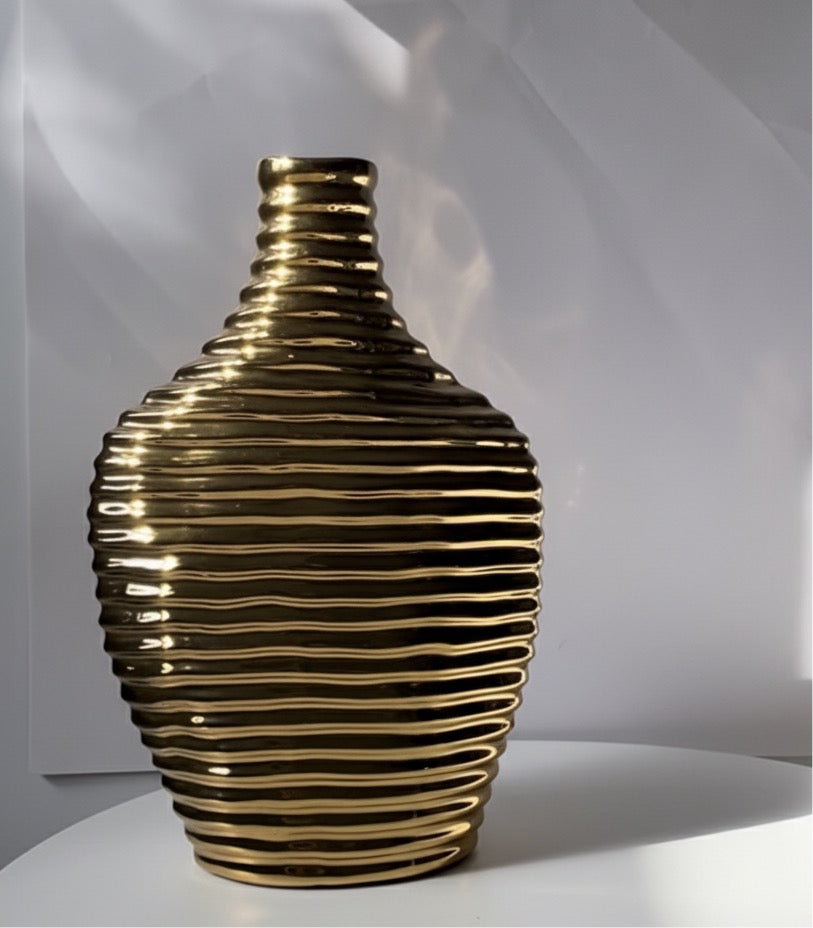 Ripple Form Vase