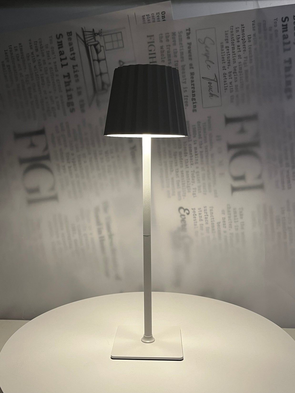 LUMO Minimalist Metal Lamp