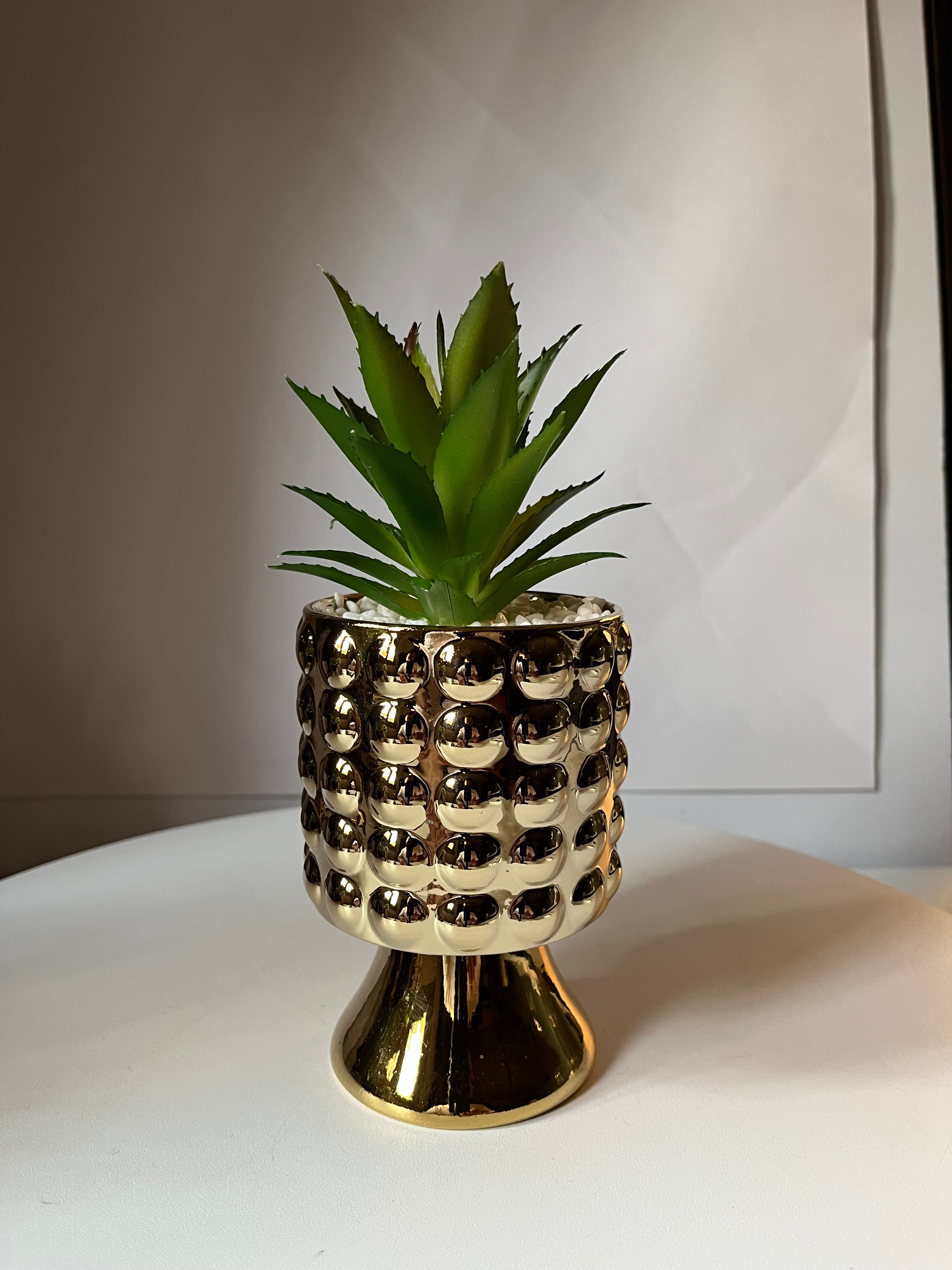 Luna Pedestal Planter