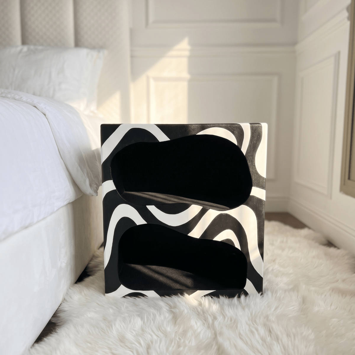Black Liquid Side Table - Figi Home