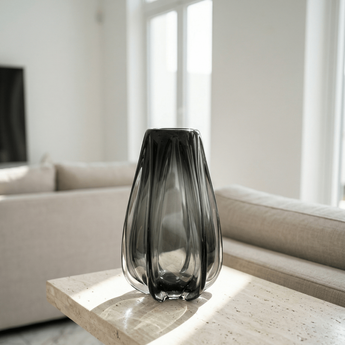 Smoke Petal Vase - Figi Home